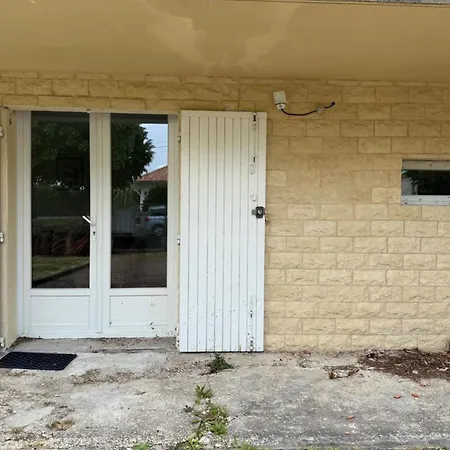 Maison Rez De Chaussée Avec Jardin Сasa de vacaciones Saint-Jean-dʼAngély